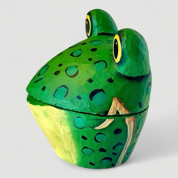 Vintage Hand-Carved and Painted Balsa Wood Frog Figurine Trinket Jewelry Box - Picture 9 of 10